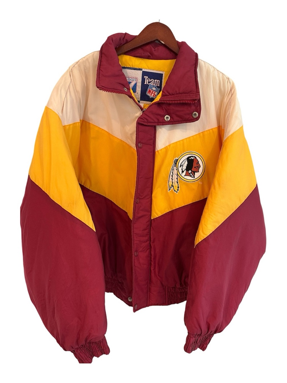 Vintage 1990s Logo 7 Washington Redskins Chevron Puffer Jacket XL